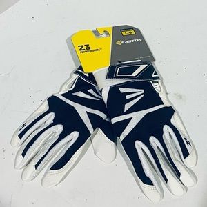 NEW Easton Z3 Hyperskin Youth Large Batting Gloves White/Black Baseball Softball